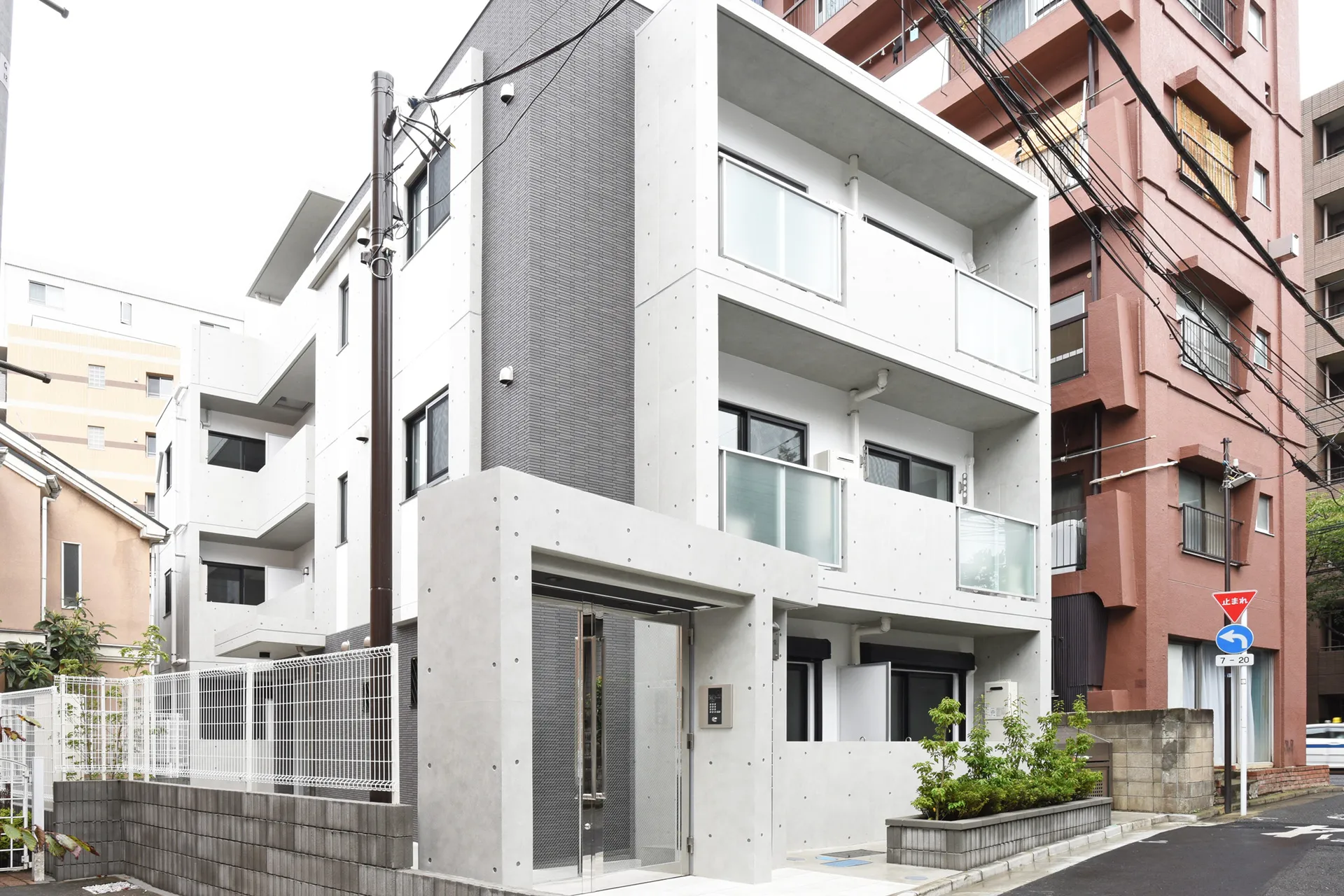 中野区松が丘2丁目